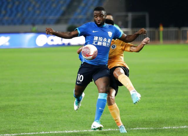 竞技宝官网-中超总结②：低质外援拉低中超水准 依赖症仍然明显
